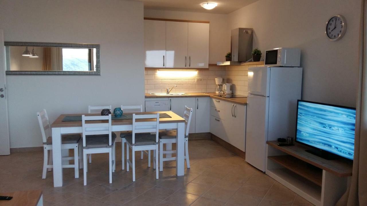 Haus Mit Meerblick Lopar Ngoại thất bức ảnh