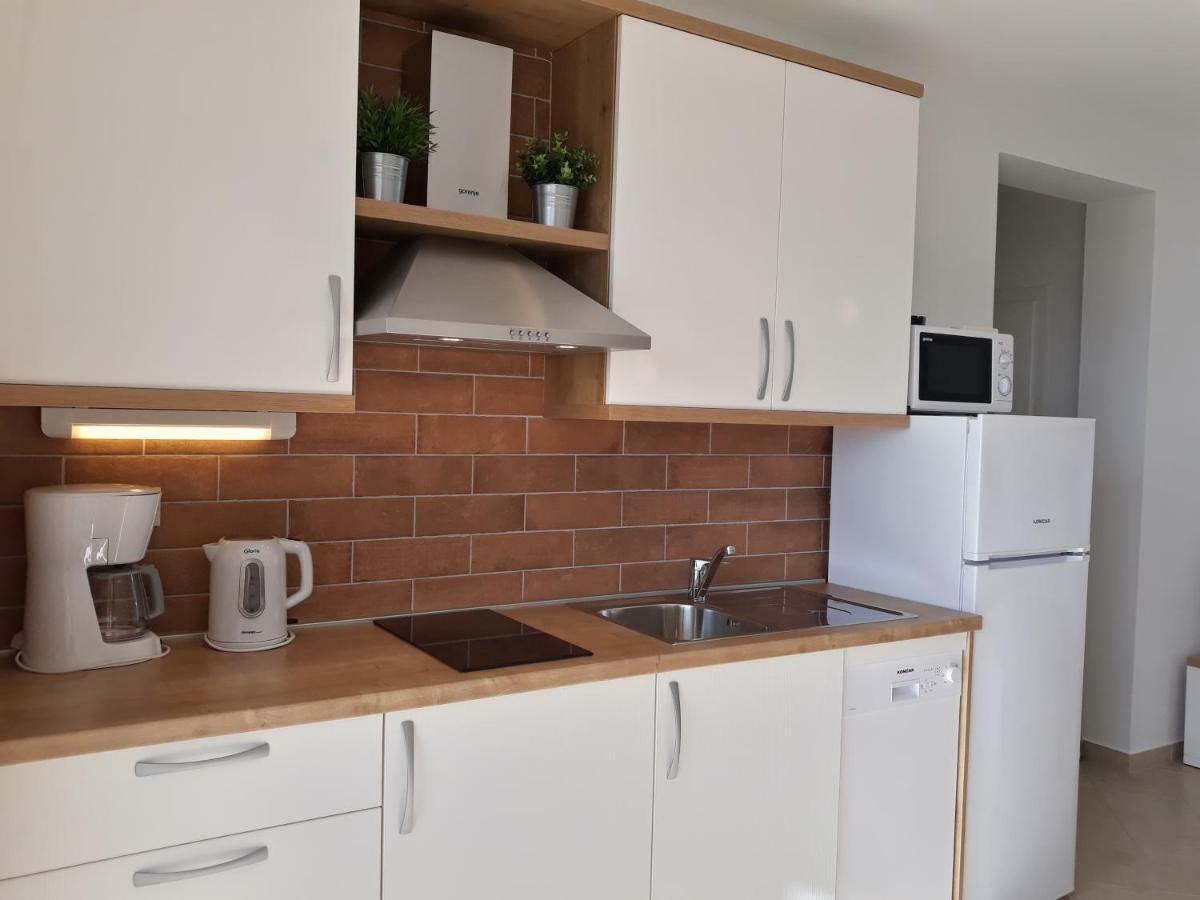Haus Mit Meerblick Lopar Ngoại thất bức ảnh
